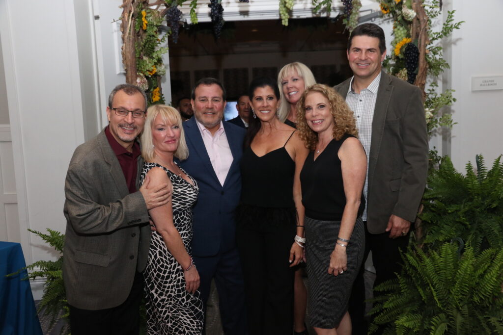 Howard Dvorkin with colleagues